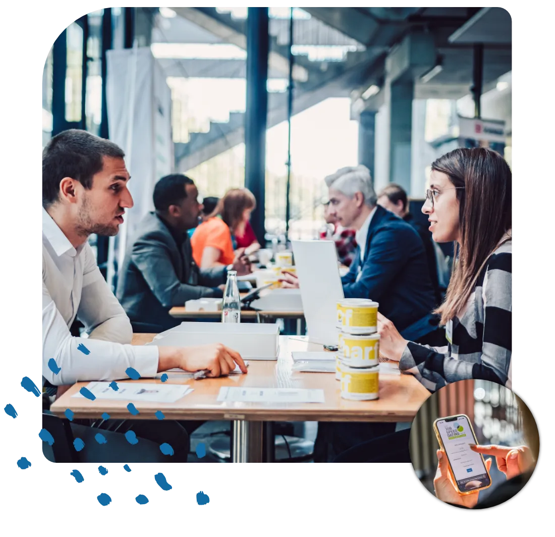 JobSpeedDating Gespräch zwischen Bewerber und Arbeitgeberin